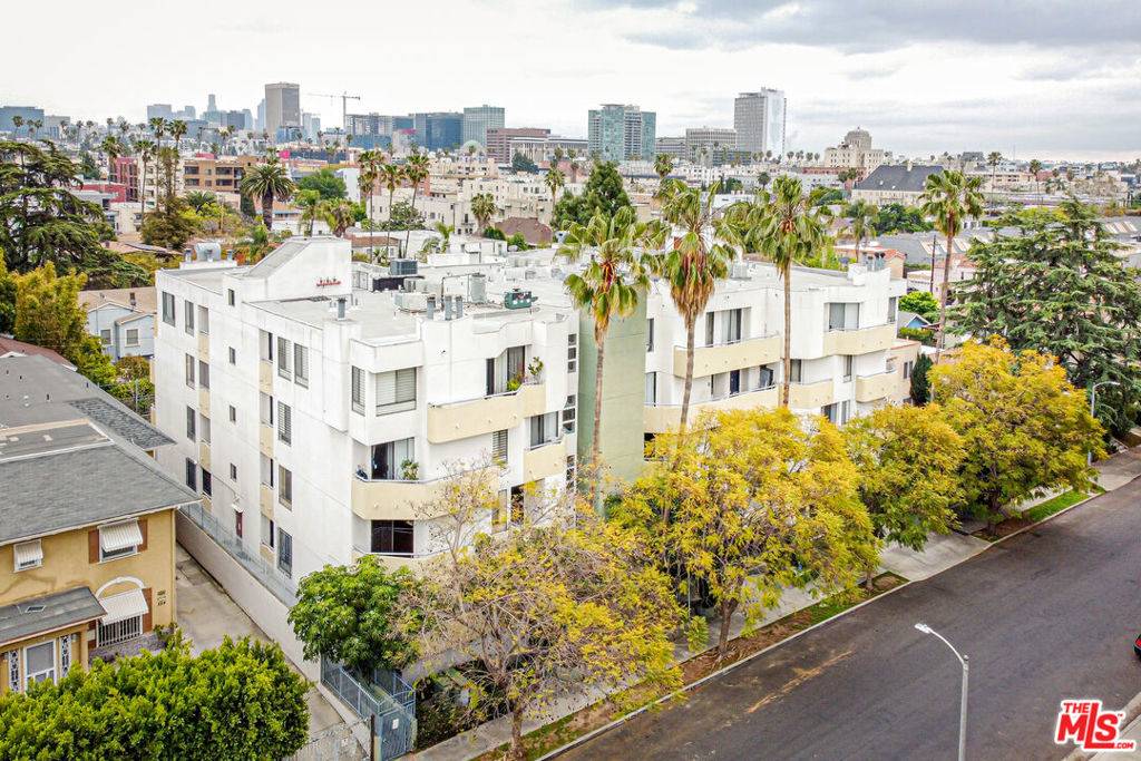 Los Angeles, CA 90020,326 Westminster AVE #201