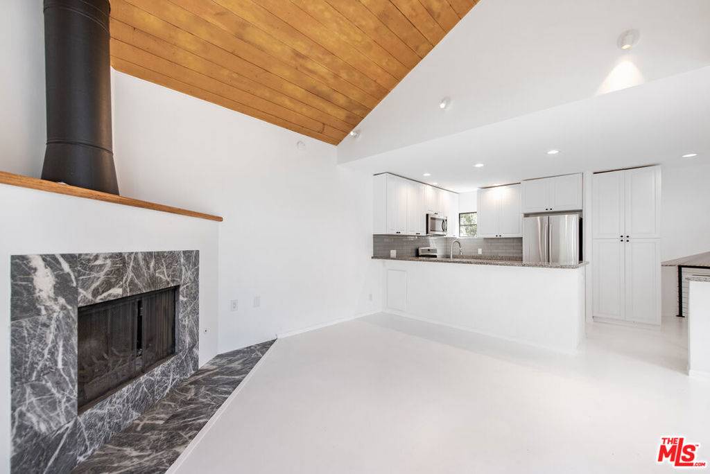 Malibu, CA 90265,29235 Heathercliff RD #7