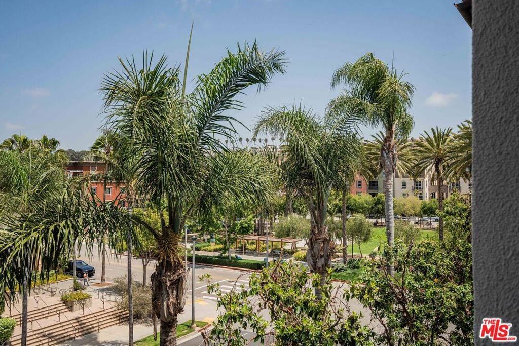 Playa Vista, CA 90094,13031 Villosa PL #406