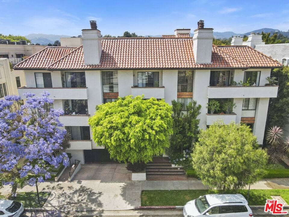 Los Angeles, CA 90049,11755 Montana AVE #103