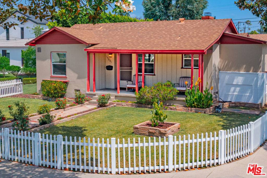 Van Nuys, CA 91405,15001 Hartland ST
