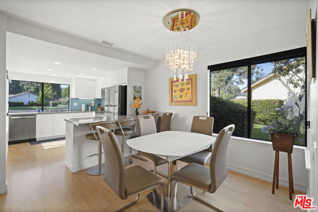 Camarillo, CA 93012,8139 Village 8