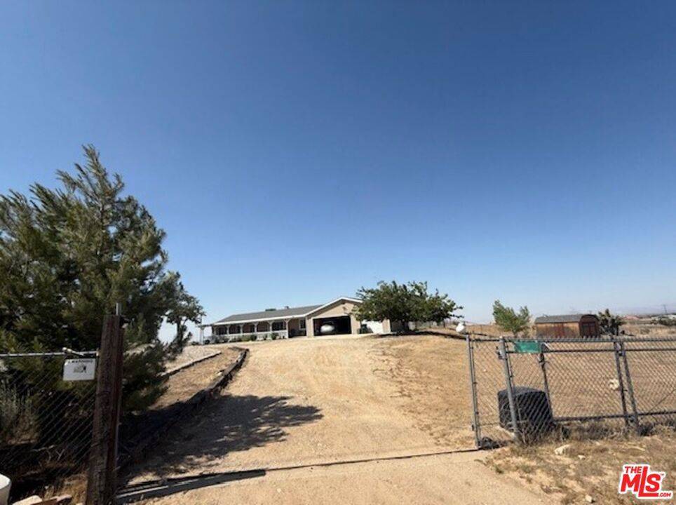 Phelan, CA 92371,8125 Centola RD