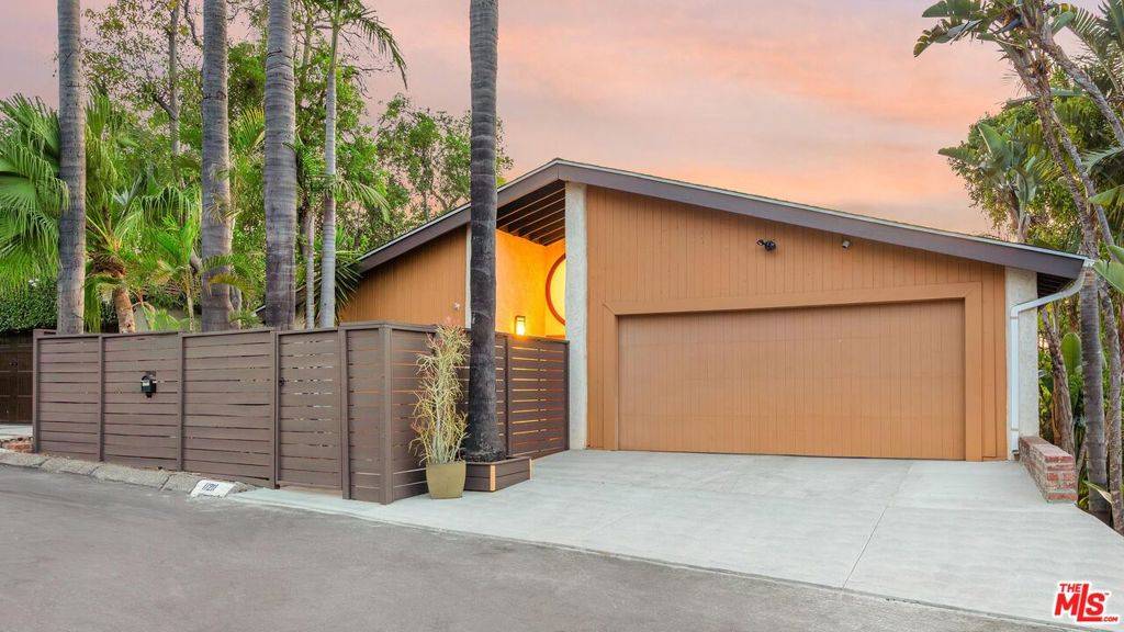 Studio City, CA 91604,11211 Sunshine TER