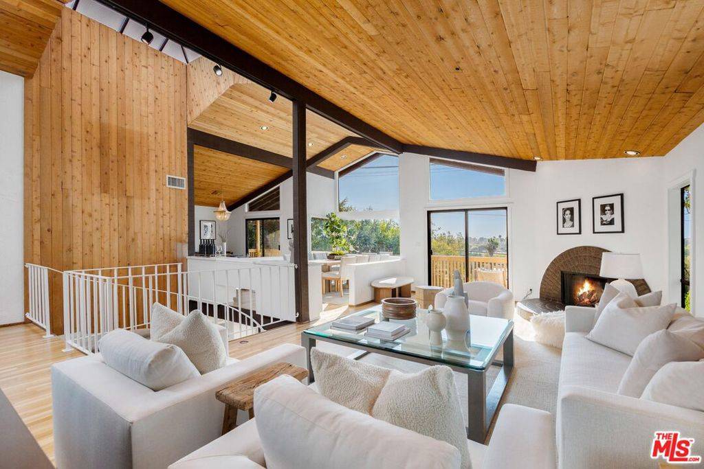 Studio City, CA 91604,11211 Sunshine TER
