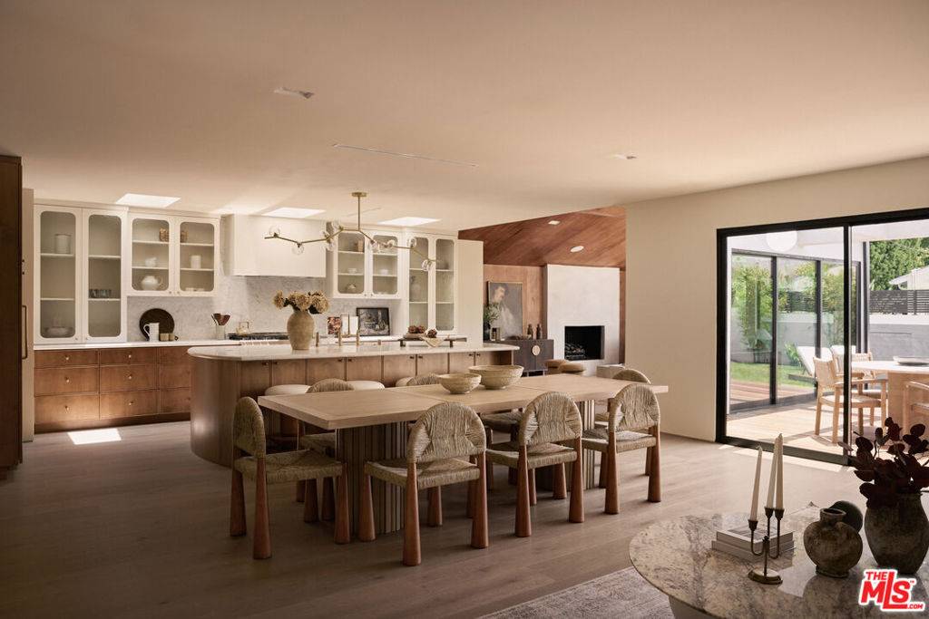 Studio City, CA 91604,12622 Sarah ST