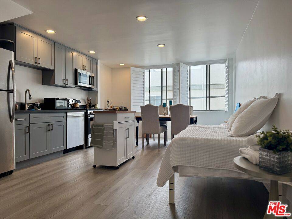 Marina Del Rey, CA 90292,14 Mast ST #2