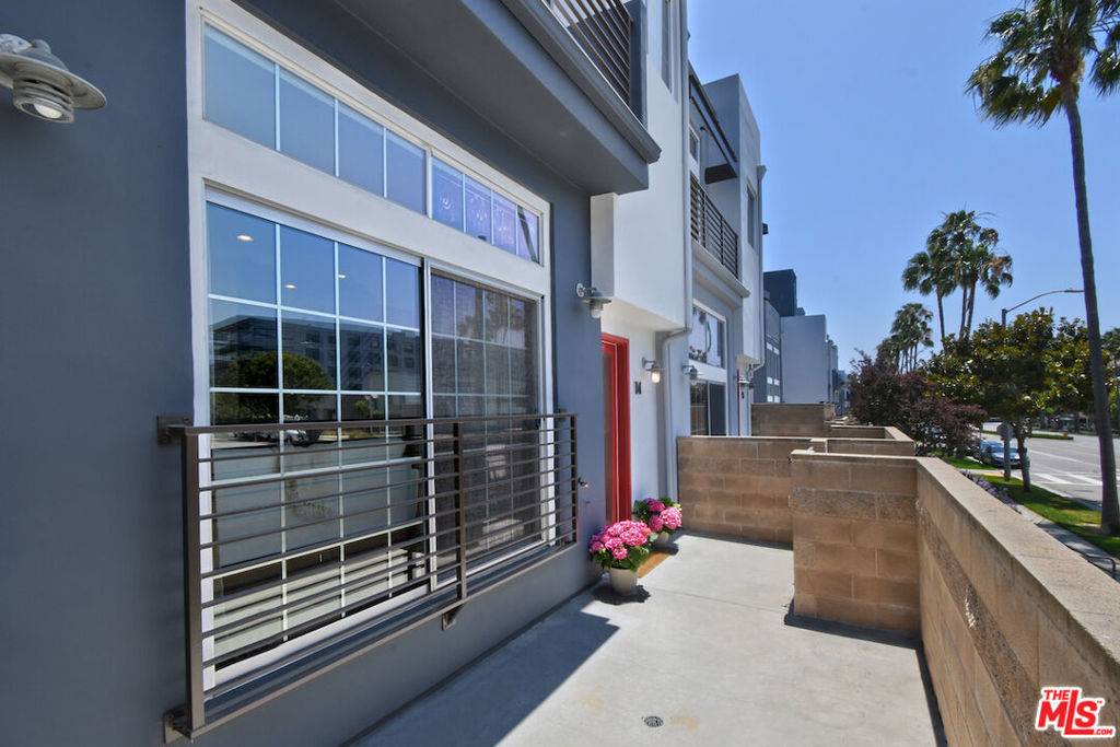 Playa Vista, CA 90094,5350 Playa Vista DR #14