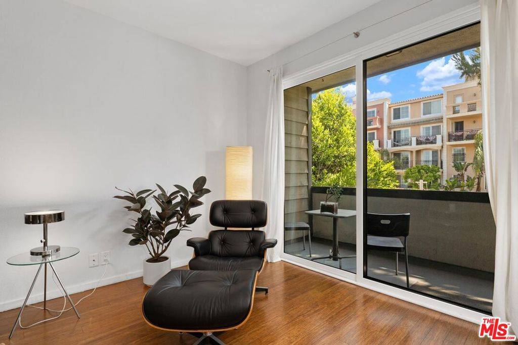 Marina Del Rey, CA 90292,306 Bora Bora WAY #202