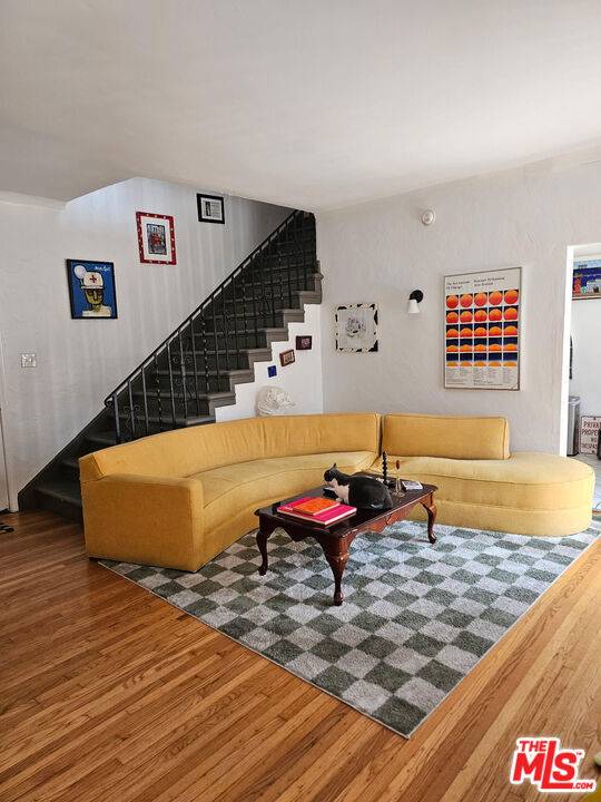 Los Angeles, CA 90048,6336 Orange ST #7