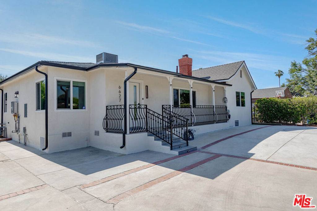 Valley Glen, CA 91405,6627 Ranchito AVE