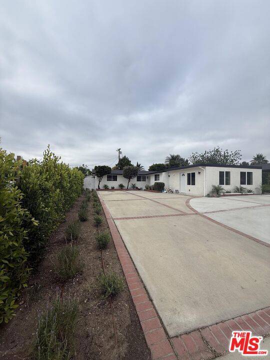 Winnetka, CA 91306,20660 Lemay ST