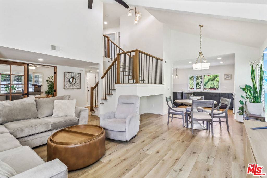 Carlsbad, CA 92009,2216 Recodo CT