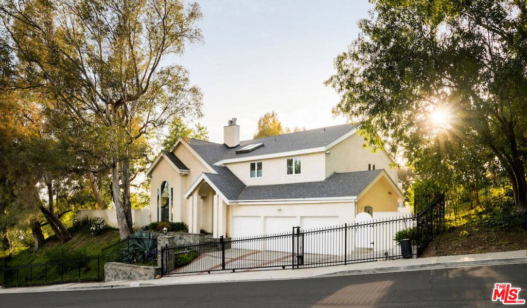 Beverly Hills, CA 90210,3171 Toppington DR