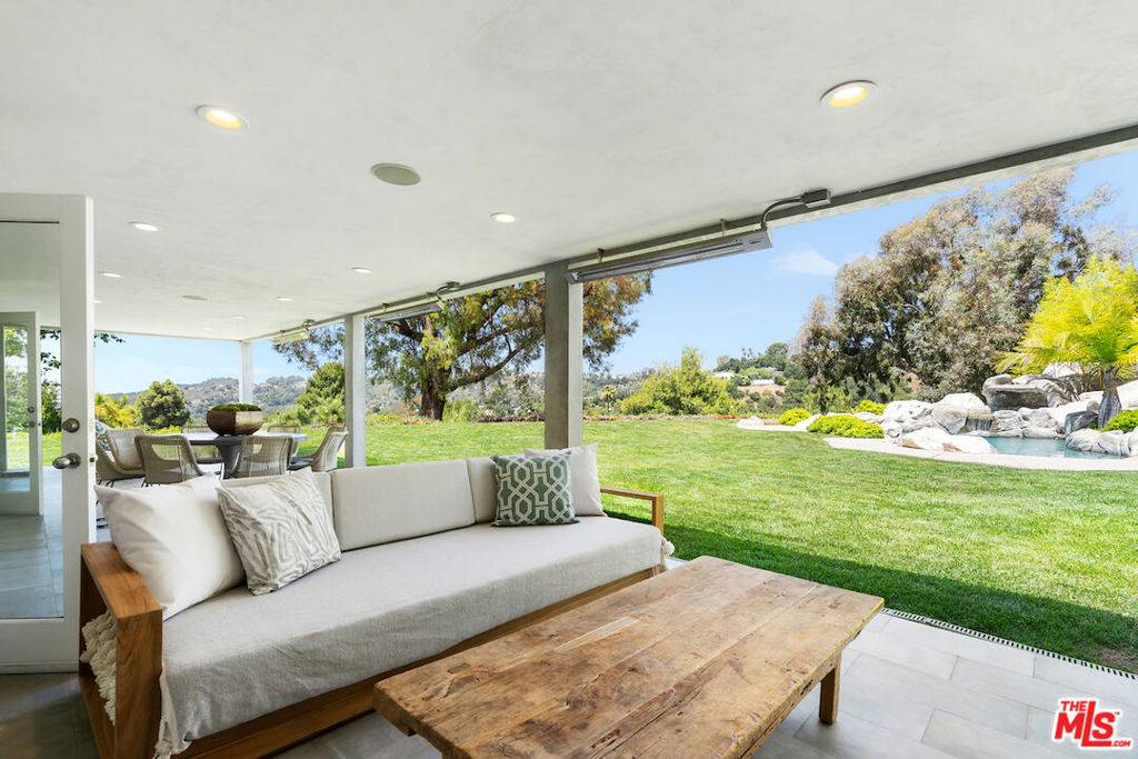 Beverly Hills, CA 90210,3171 Toppington DR