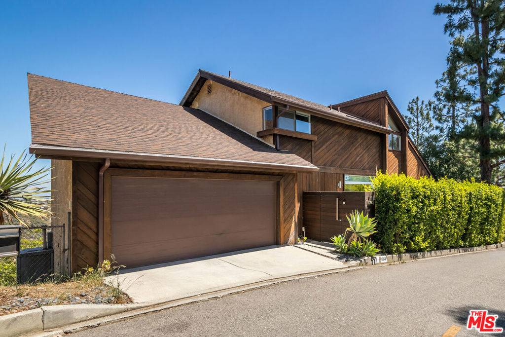 Los Angeles, CA 90049,1260 Linda Flora DR