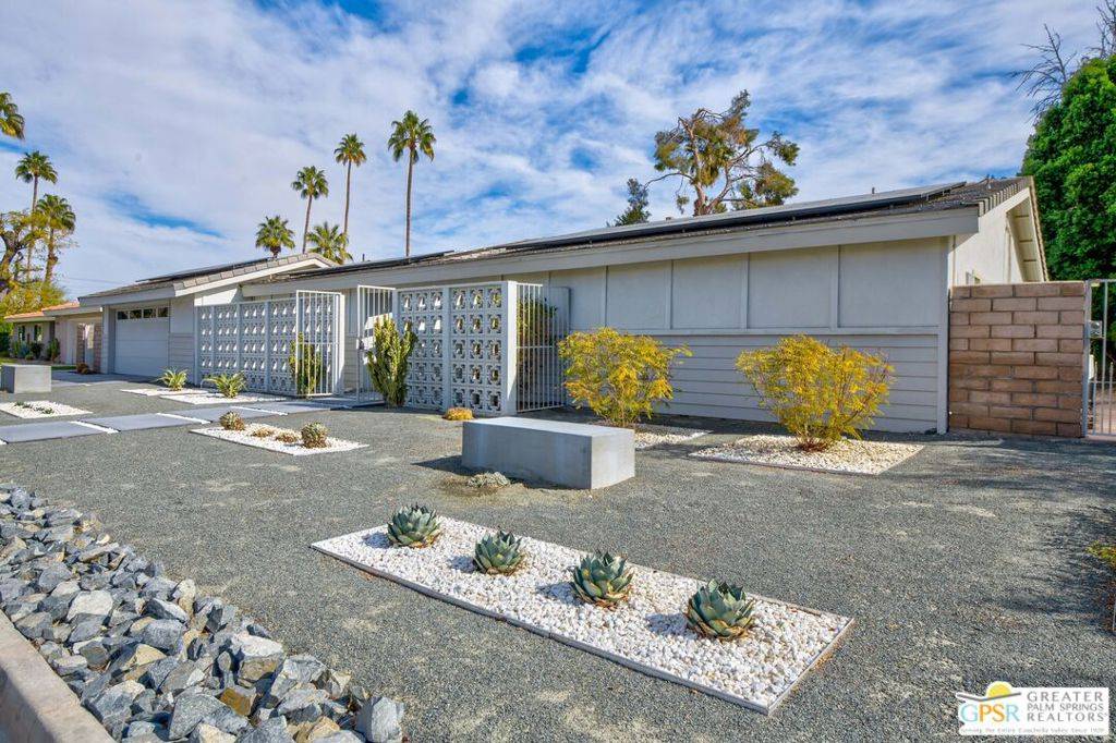 Palm Springs, CA 92264,2002 S Bobolink LN