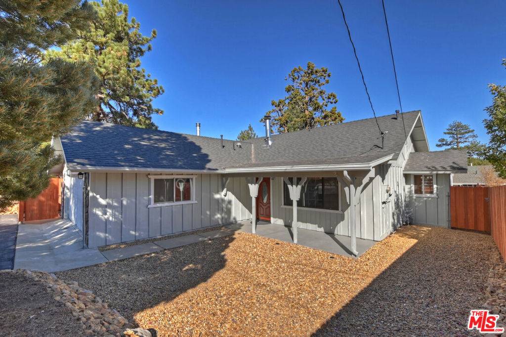 Big Bear City, CA 92314,344 Montclair DR