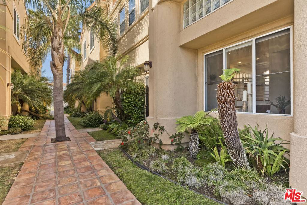 El Segundo, CA 90245,1630 E Palm AVE #5