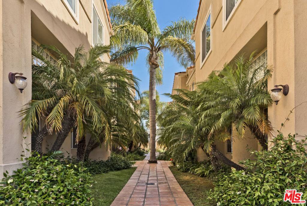 El Segundo, CA 90245,1630 E Palm AVE #5