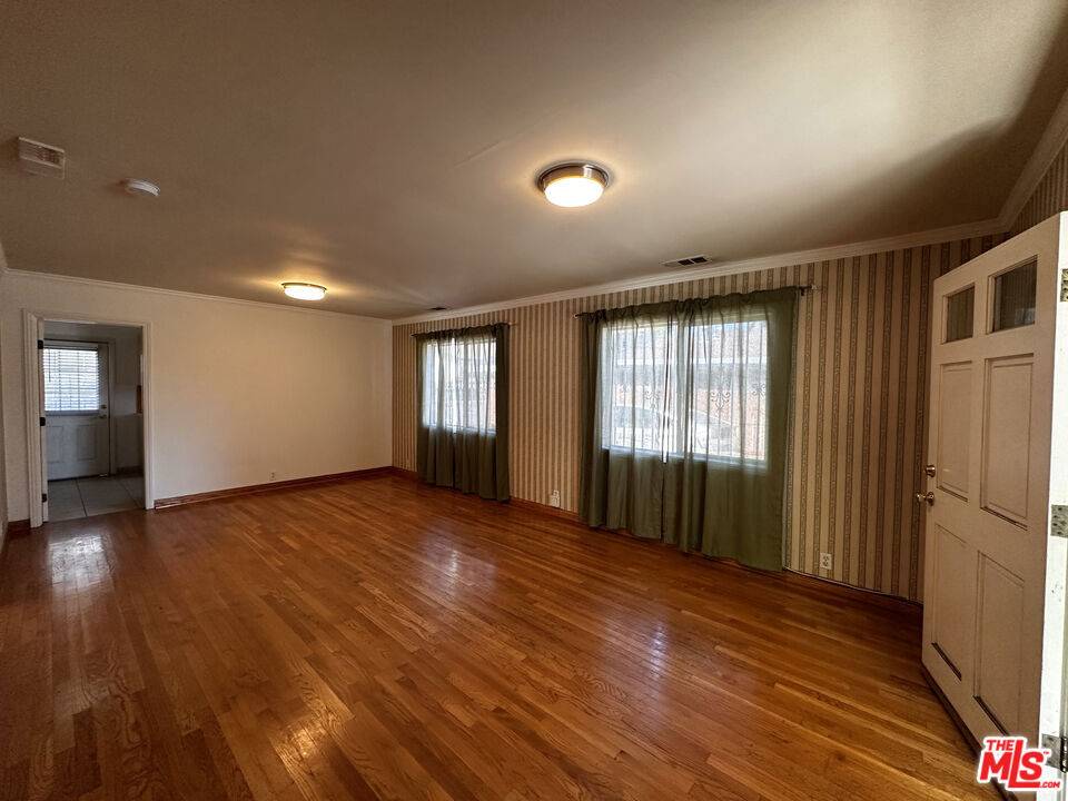 Los Angeles, CA 90027,4337 Prospect AVE