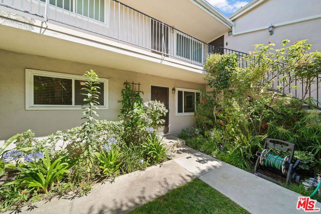 Santa Monica, CA 90404,1517 Harvard ST #3