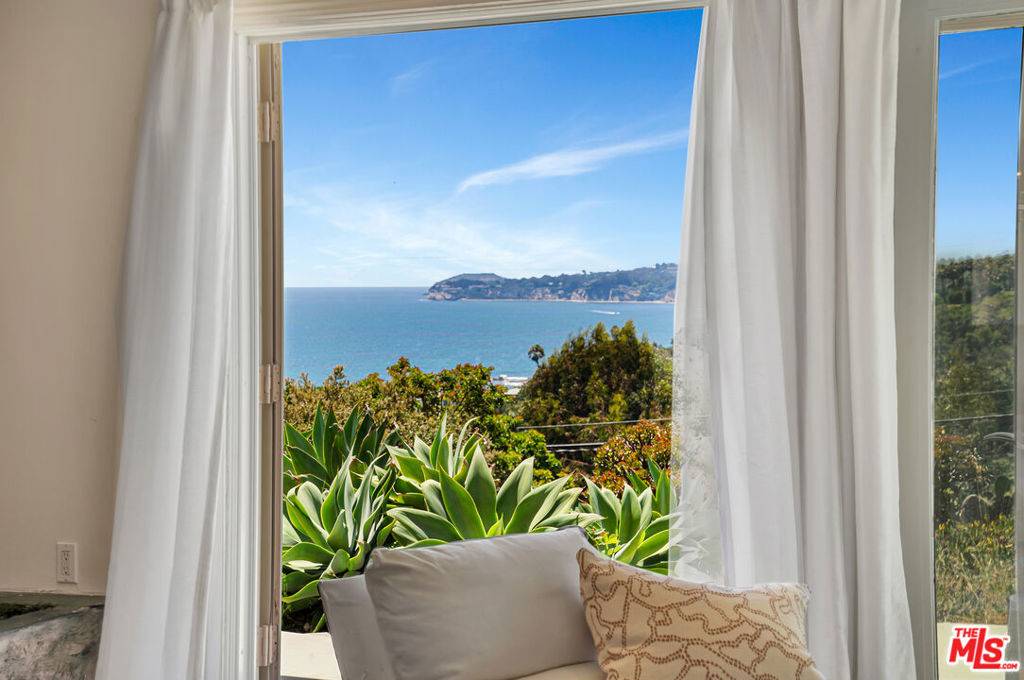 Malibu, CA 90265,27104 Sea Vista DR
