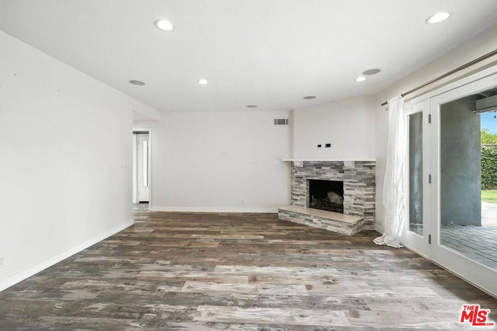 North Hollywood, CA 91606,6137 Laurelgrove AVE