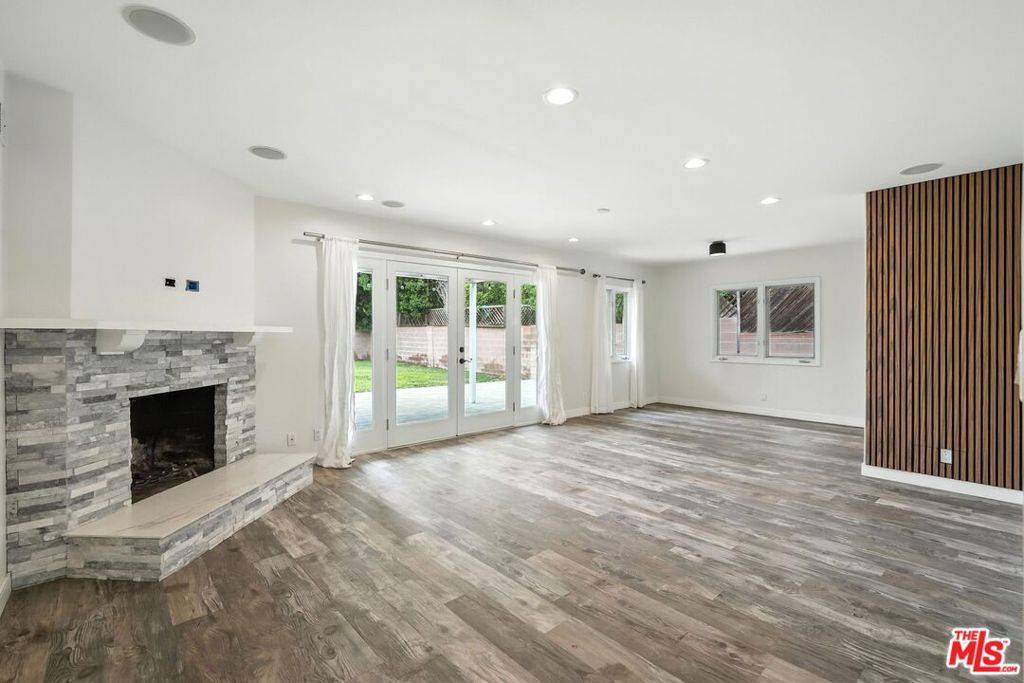 North Hollywood, CA 91606,6137 Laurelgrove AVE