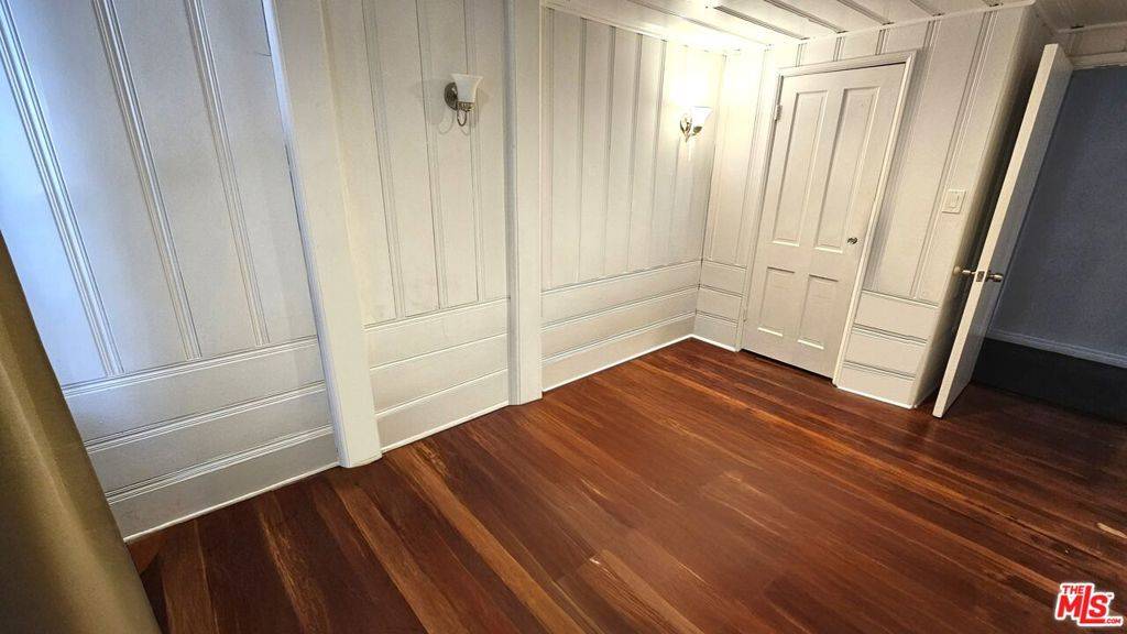 Los Angeles, CA 90068,3212 De Witt DR