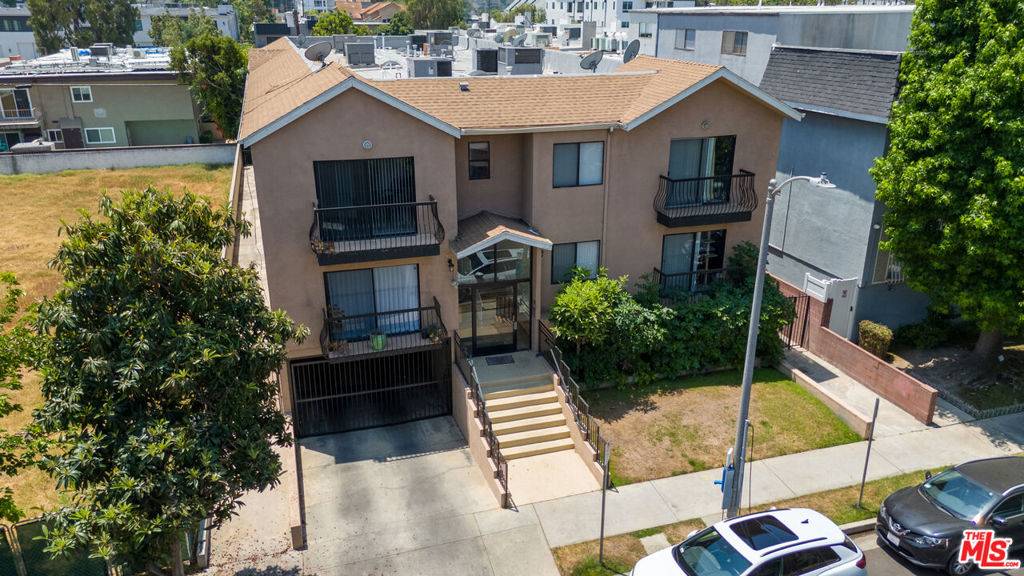 North Hollywood, CA 91601,10916 Huston ST #102