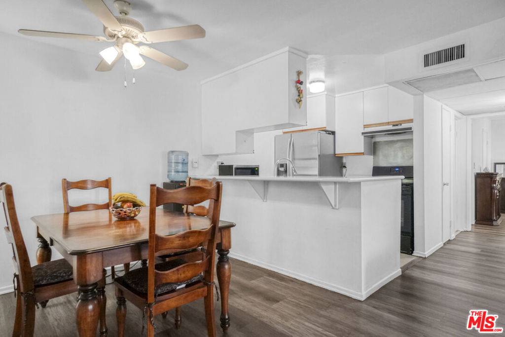 Winnetka, CA 91306,20134 Leadwell ST #156