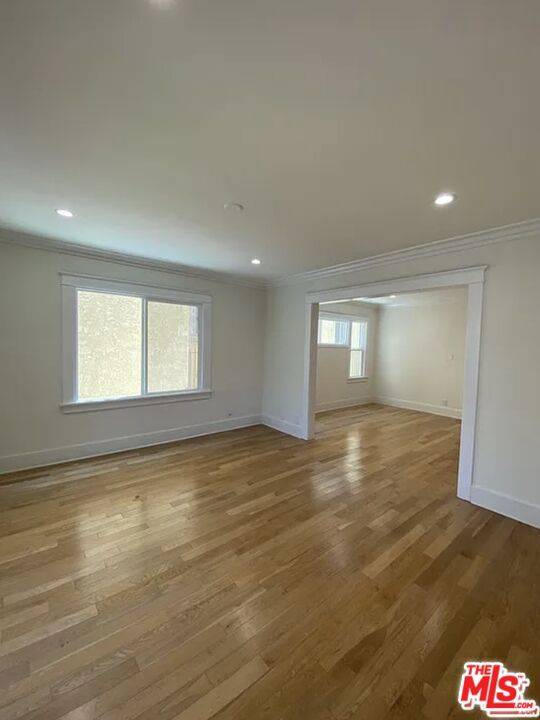 Los Angeles, CA 90029,817 N Heliotrope DR