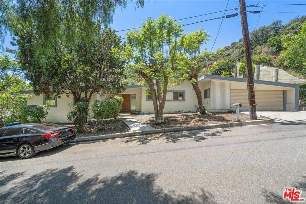 Los Angeles, CA 90049,4081 Mandeville Canyon RD