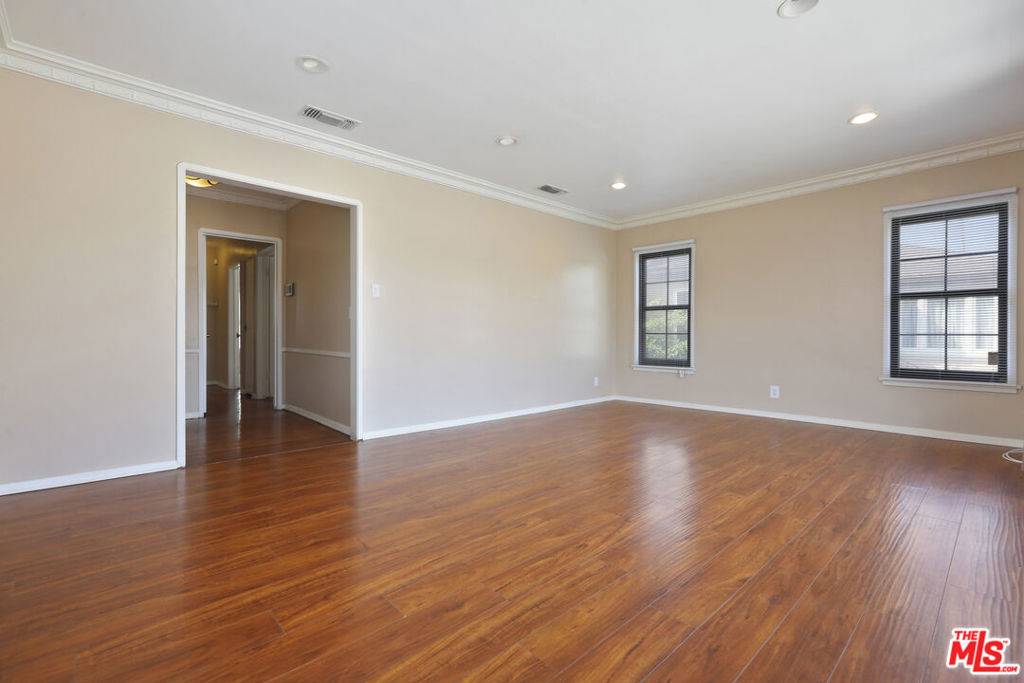 Inglewood, CA 90303,2504 W 101ST ST