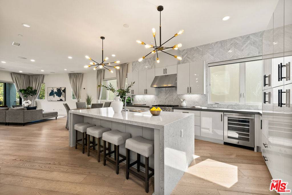 Playa Vista, CA 90094,12667 Bluff Creek DR