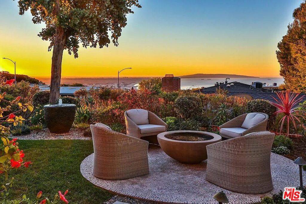 Pacific Palisades, CA 90272,16808 Charmel LN