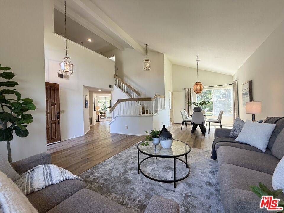 Moorpark, CA 93021,13630 Shady Knoll CT