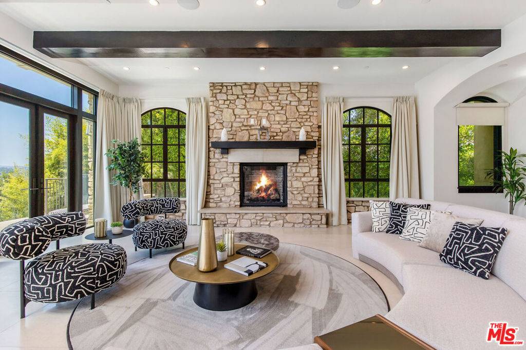 Beverly Hills, CA 90210,2175 Summitridge DR