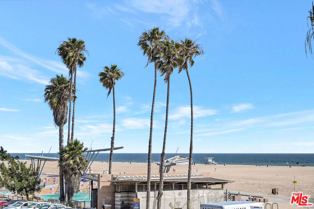Santa Monica, CA 90402,723 Palisades Beach RD #102