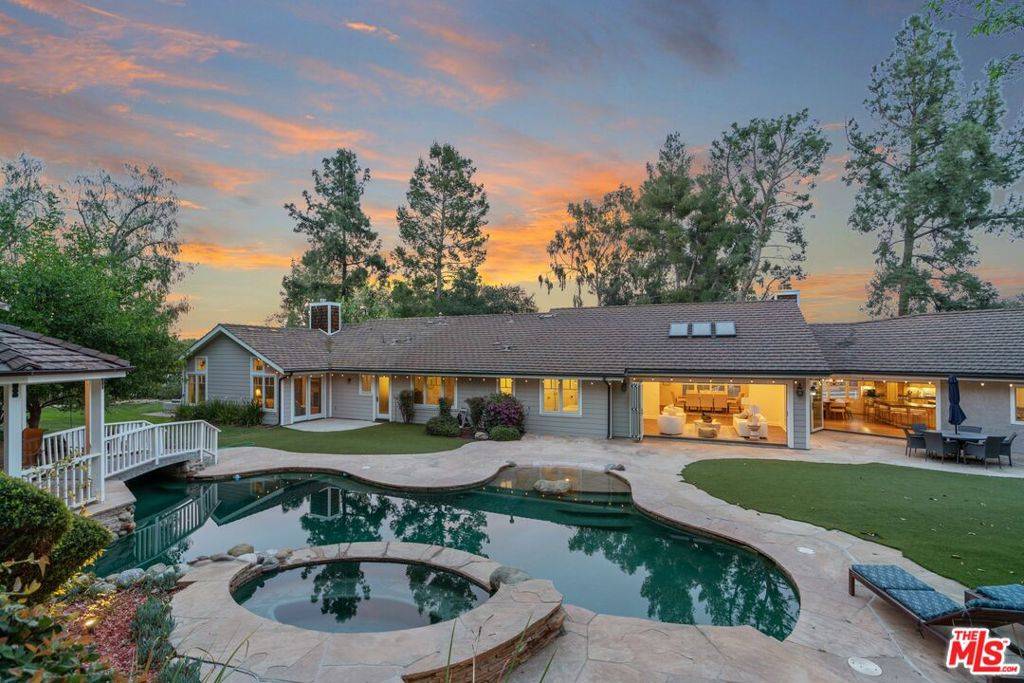 Hidden Hills, CA 91302,24901 Jim Bridger RD