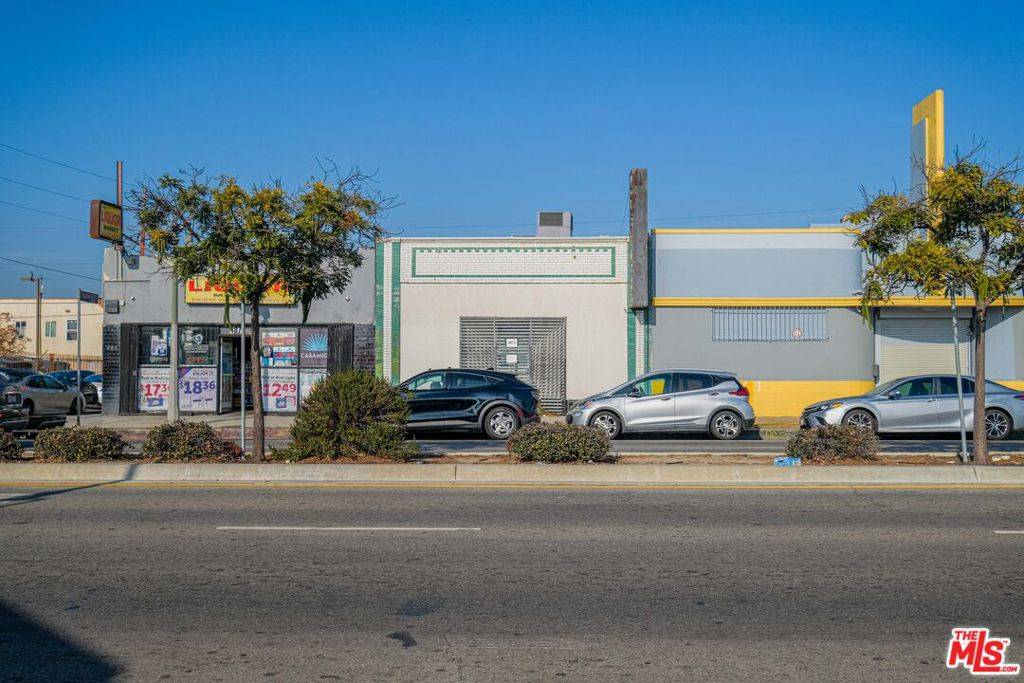Los Angeles, CA 90016,4875 W Washington BLVD