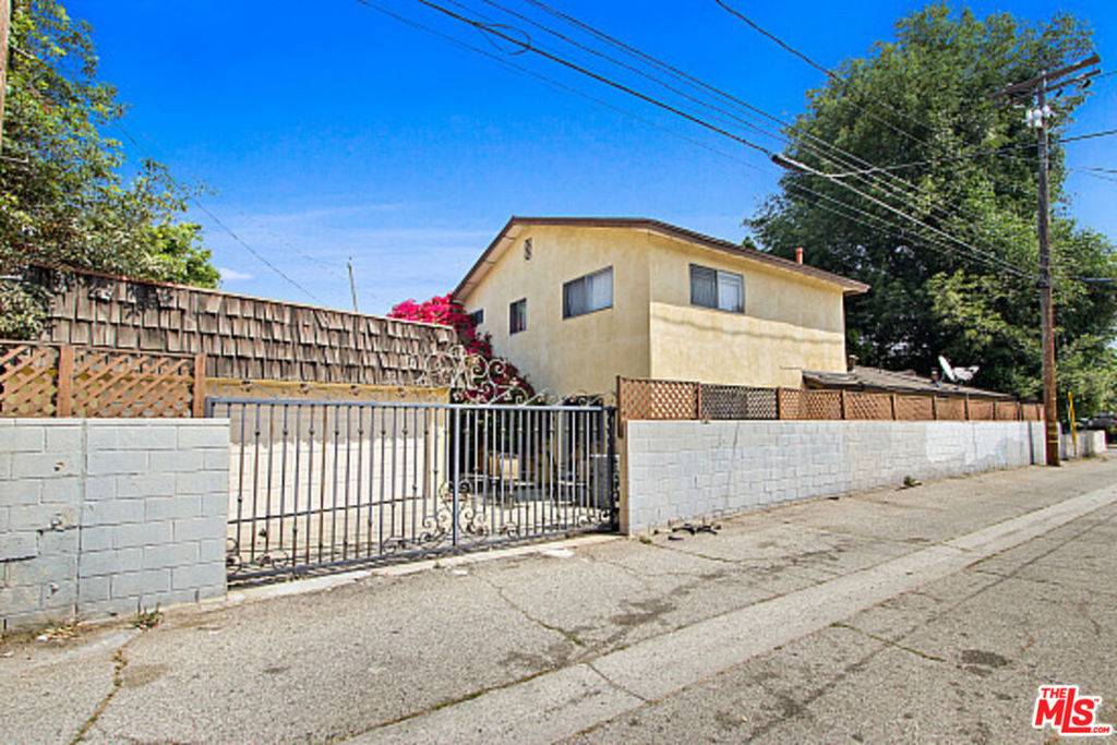 Los Angeles, CA 90064,2339 Amherst AVE