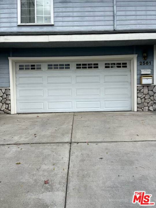 Montrose, CA 91020,2561 Mayfield AVE