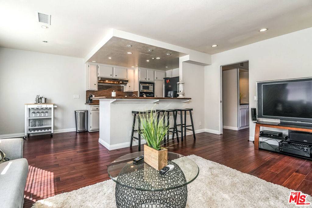 Marina Del Rey, CA 90292,4604 GLENCOE AVE #8