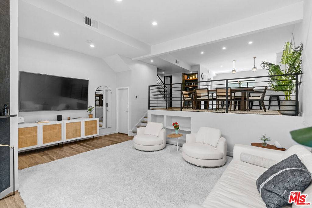 Marina Del Rey, CA 90292,4360 Glencoe AVE #2