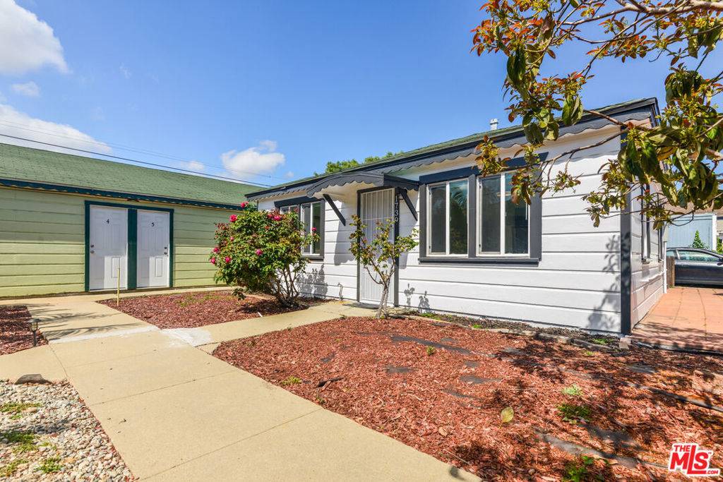 Lomita, CA 90717,1739 252nd ST