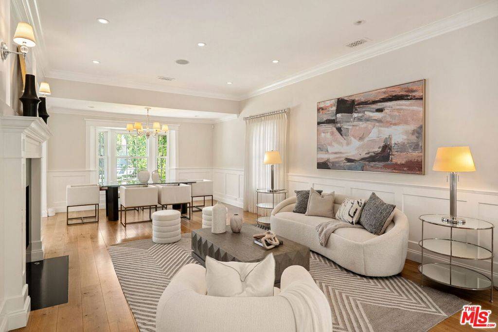 Santa Monica, CA 90402,415 Palisades AVE