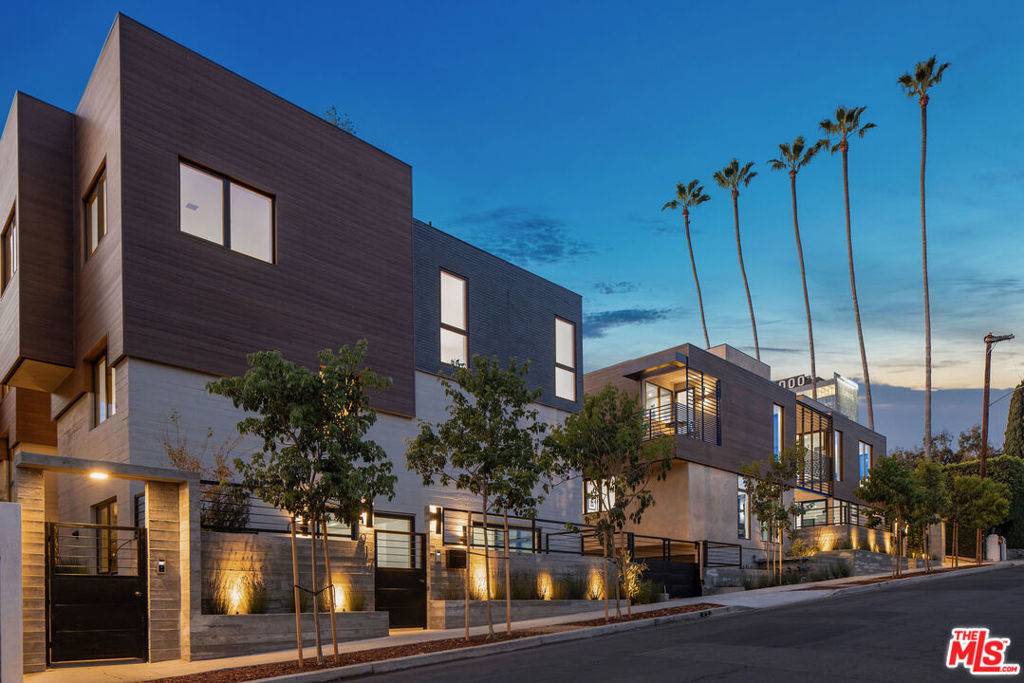 West Hollywood, CA 90069,919 Hilldale AVE