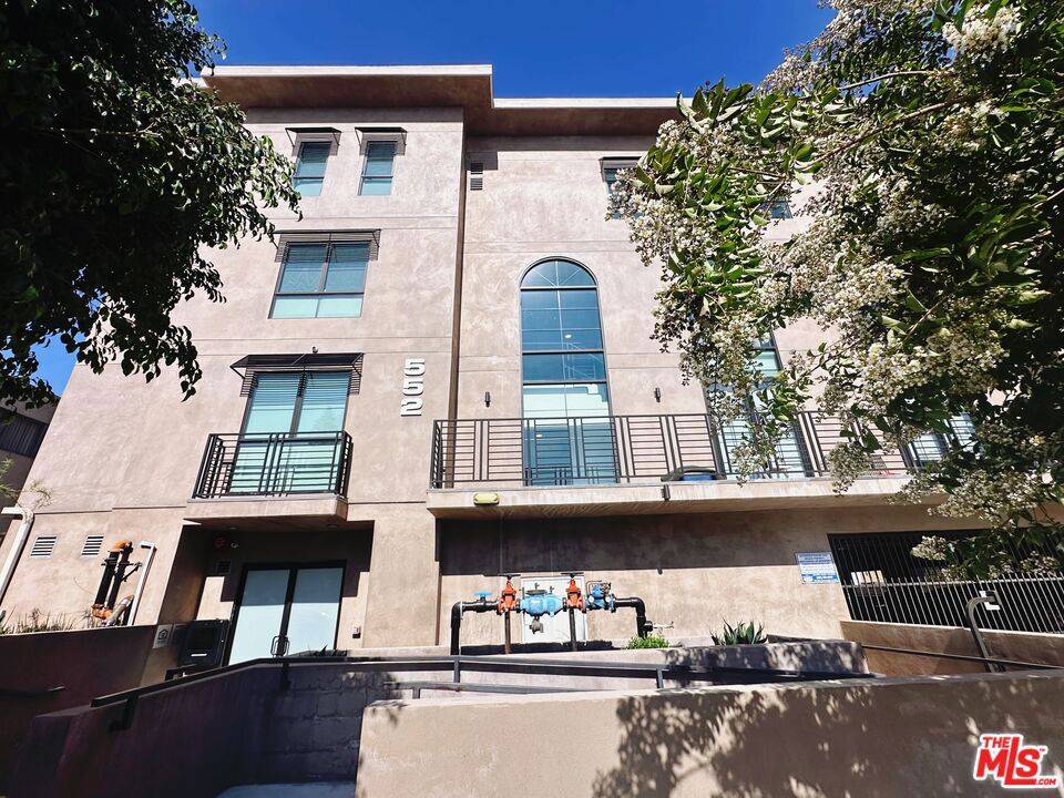 Los Angeles, CA 90004,552 N Hobart BLVD #316